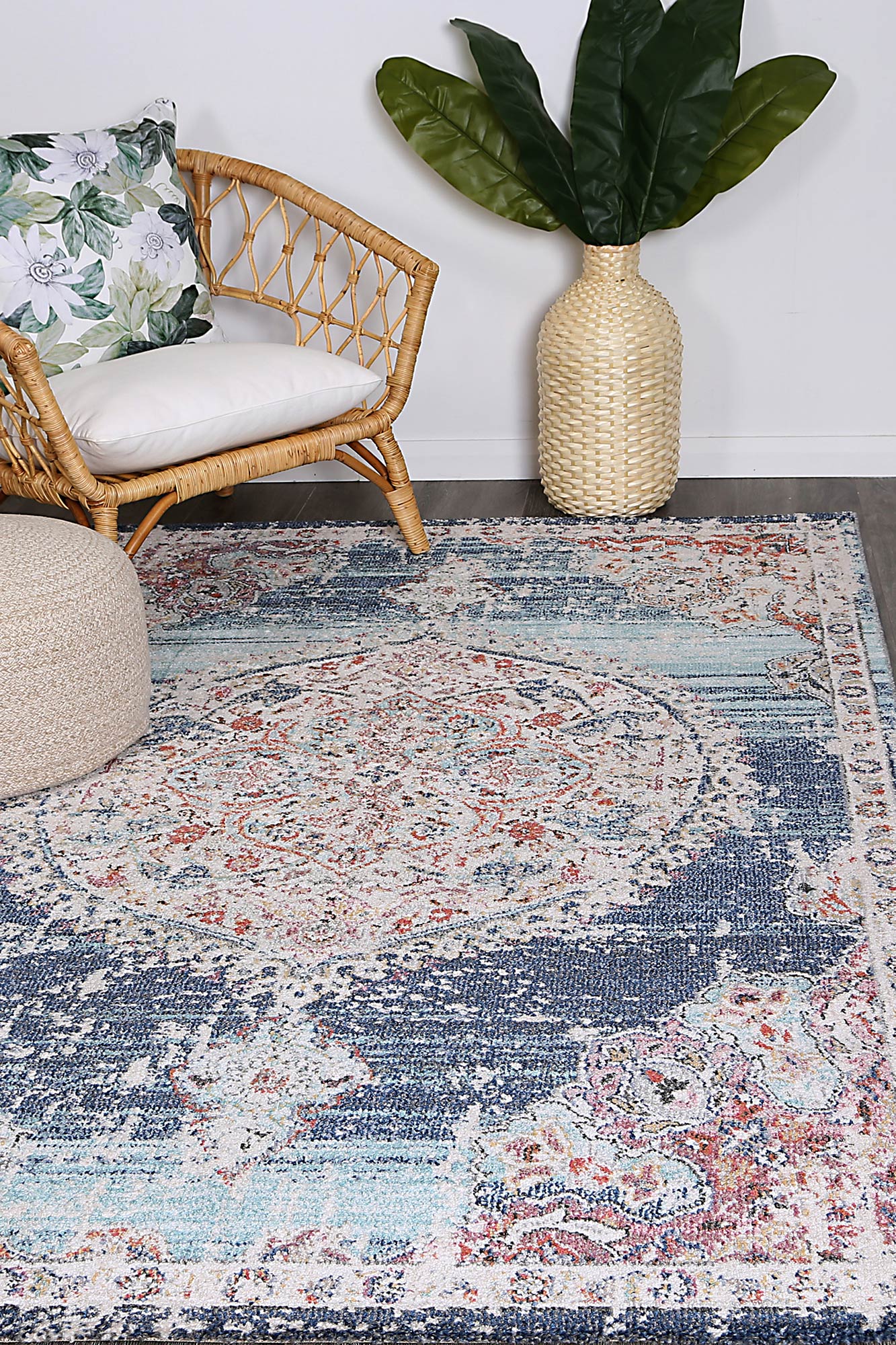 Glenmere Hollow Medalion Transitional Navy & Multi Rug