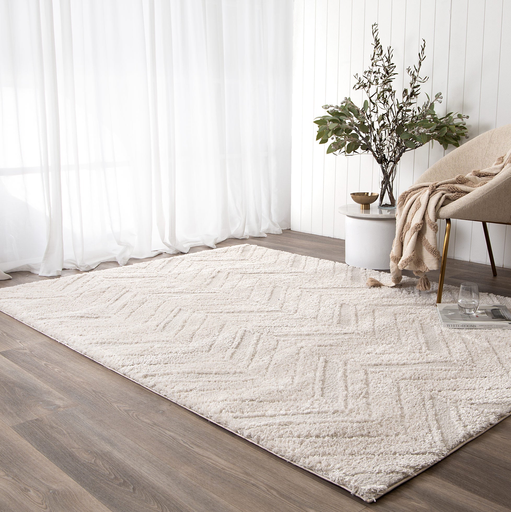 Pebble Chevron Beige Shag Rug