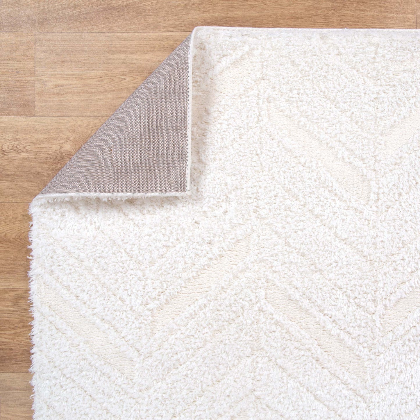 Pebble Chevron Cream Shag Rug