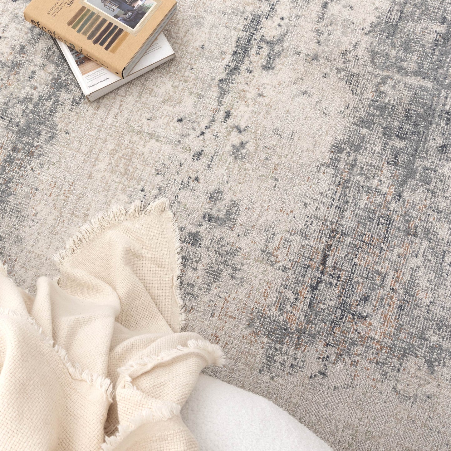 Solstice Distressed Splash Beige Blue Rug TOS5