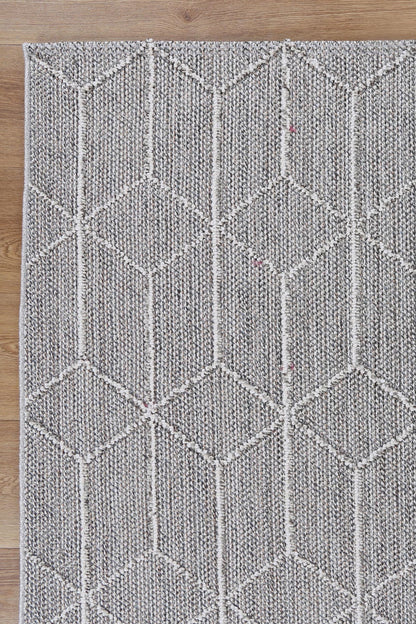 Torrelle Totori Ash Geometric Flatweave Rug