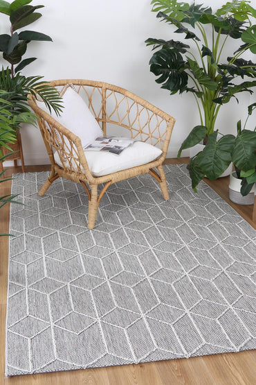 Torrelle Sikua Grey Geometric Flatweave Rug