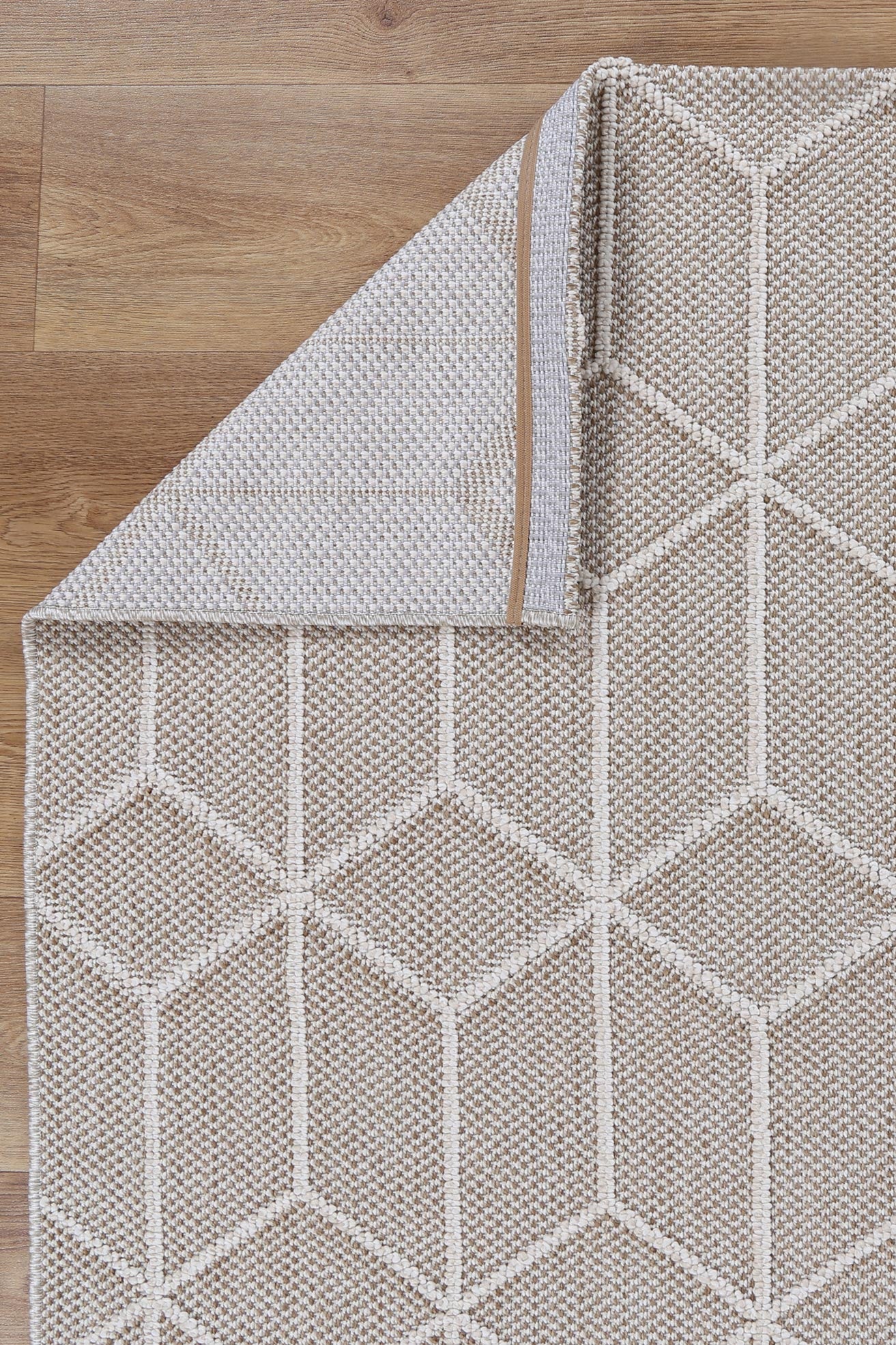 Torrelle Maemae Beige Geometric Flatweave Rug