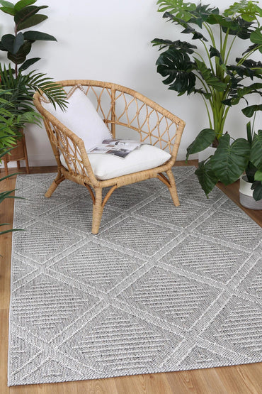 Torrelle Vouza Grey Geometric Flatweave Rug