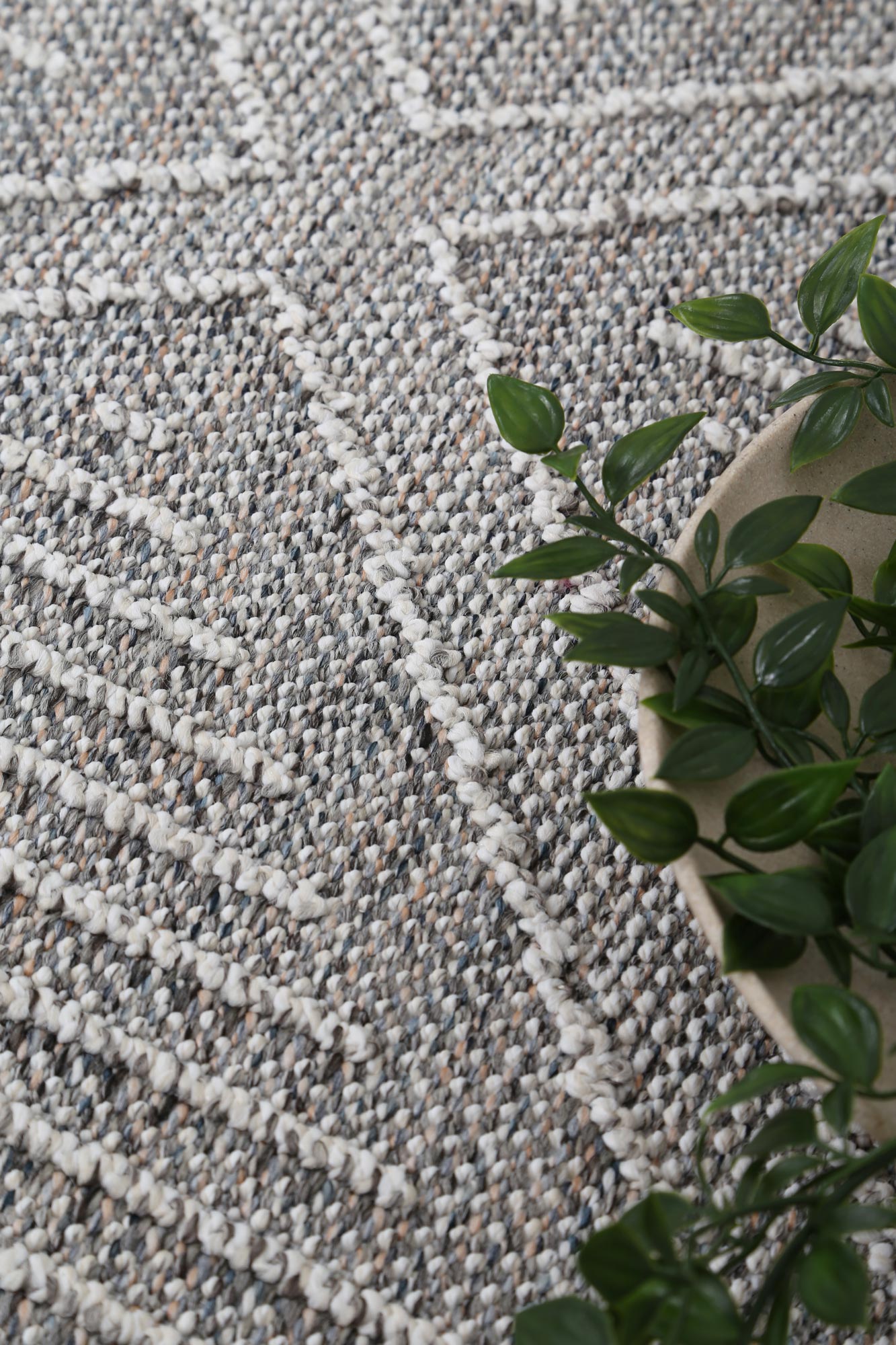 Torrelle Vouza Grey Geometric Flatweave Rug