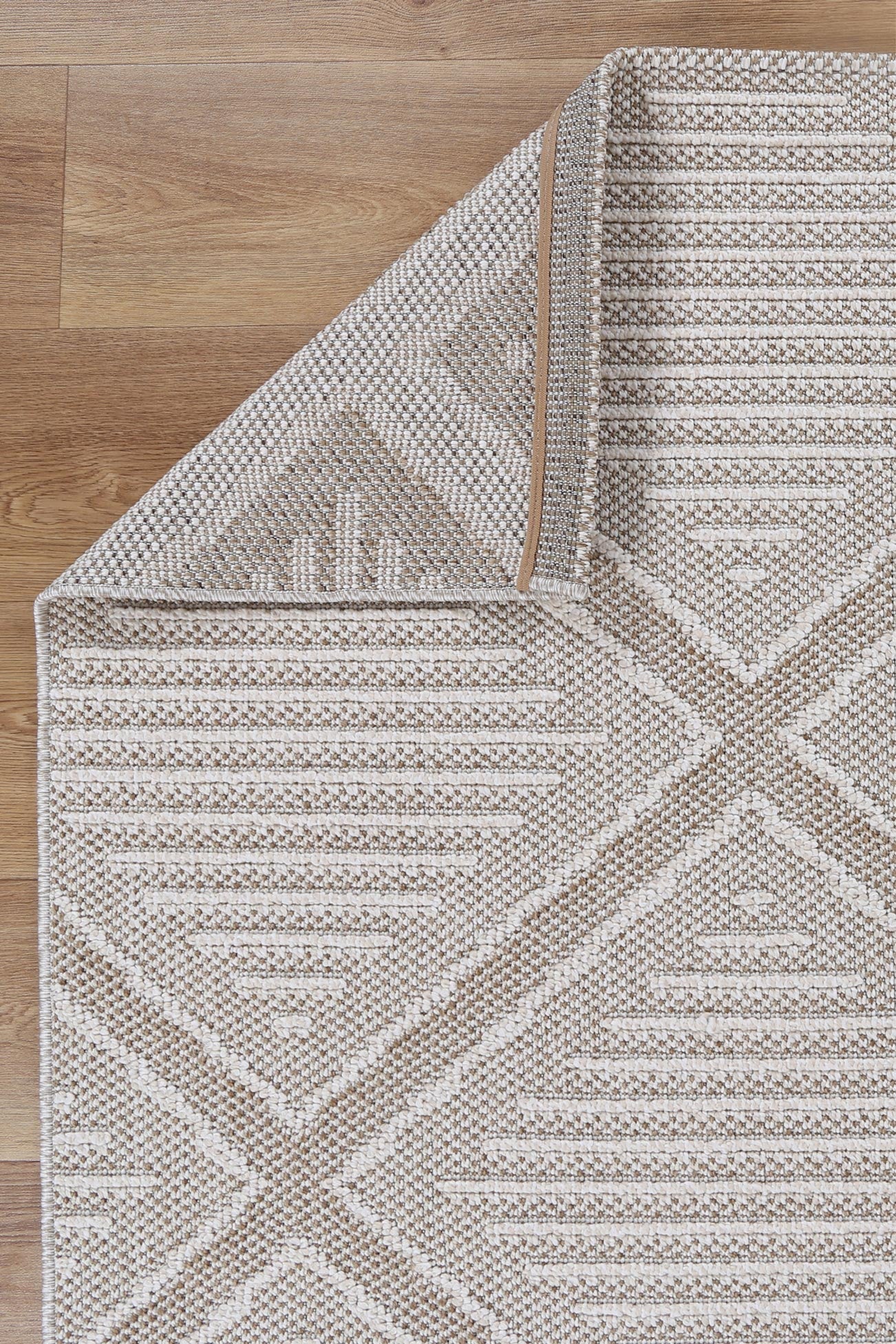 Torrelle Kenilorea Beige Geometric Flatweave Rug