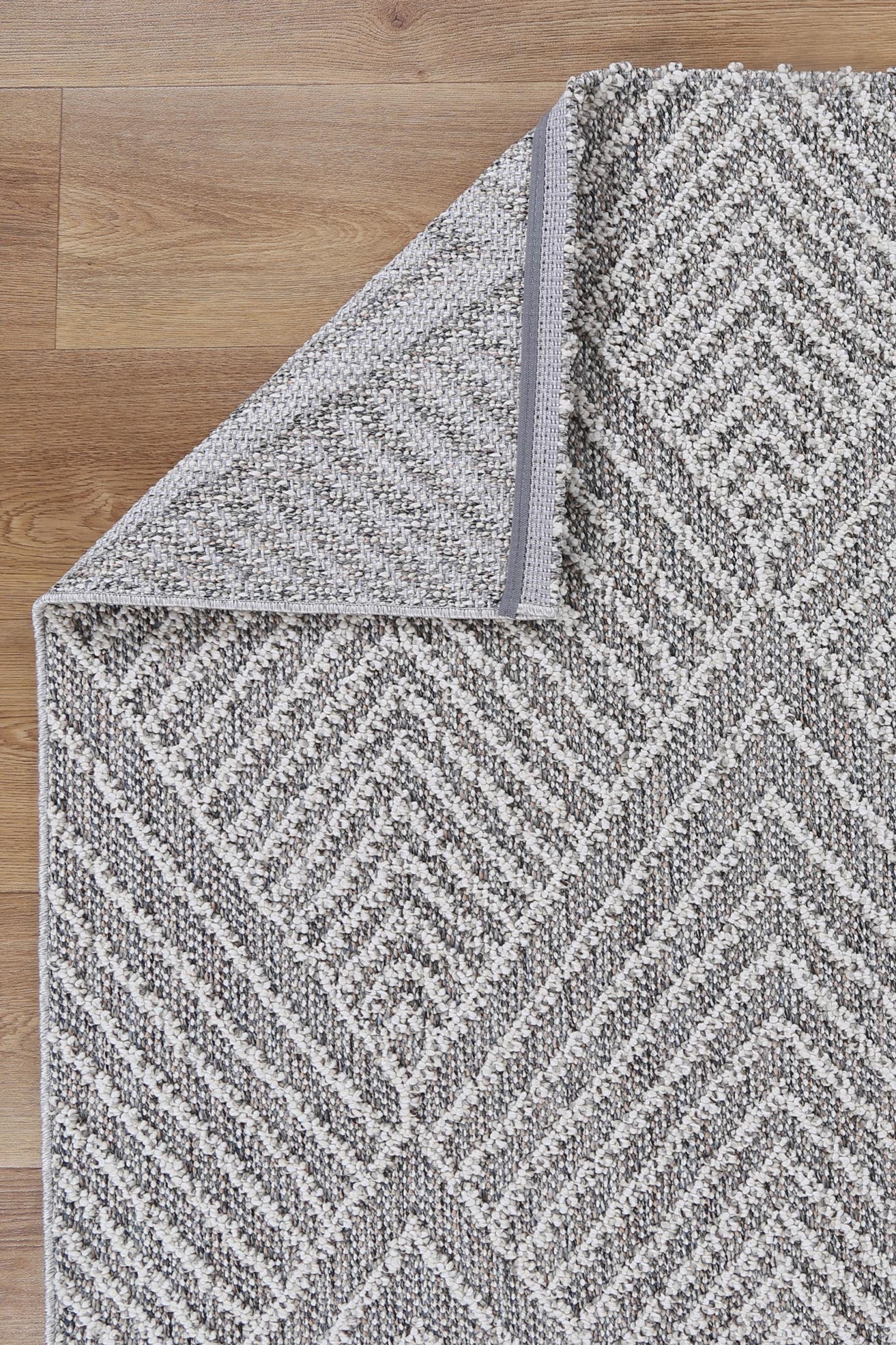 Torrelle Menapi Ash Geometric Flatweave Rug