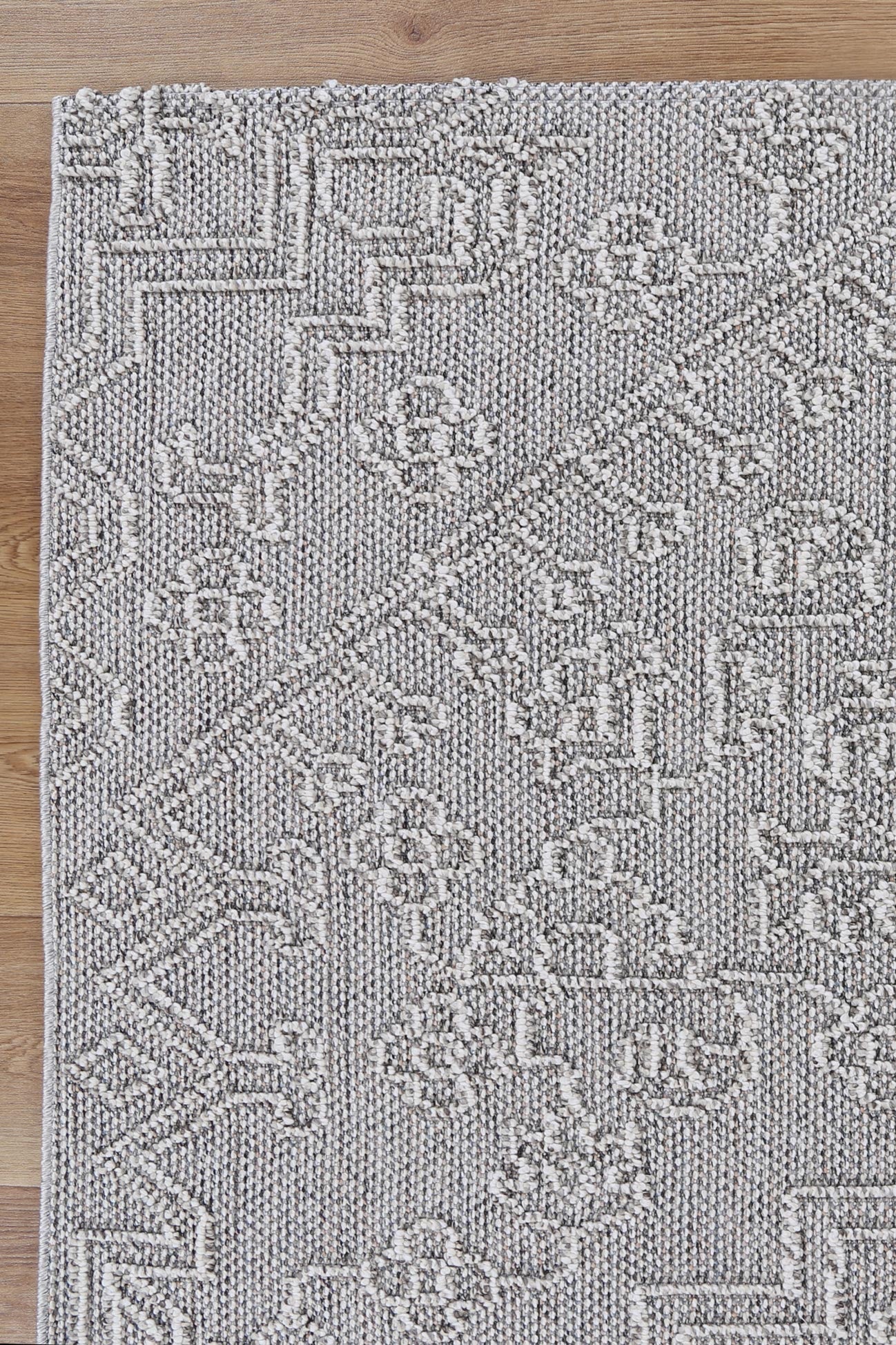 Torrelle Nori Grey Tribal Flatweave Rug