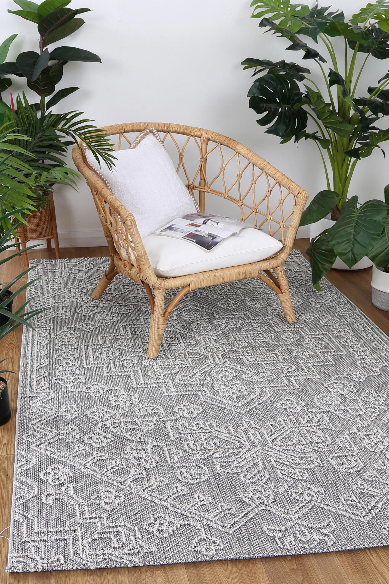 Torrelle Bule Ash Tribal Flatweave Rug