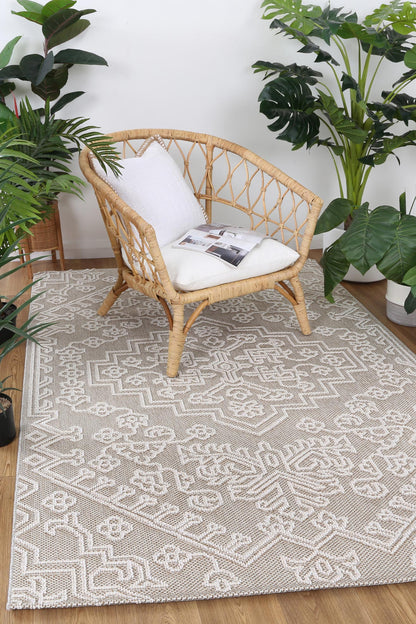 Torrelle Waita Beige Tribal Flatweave Rug