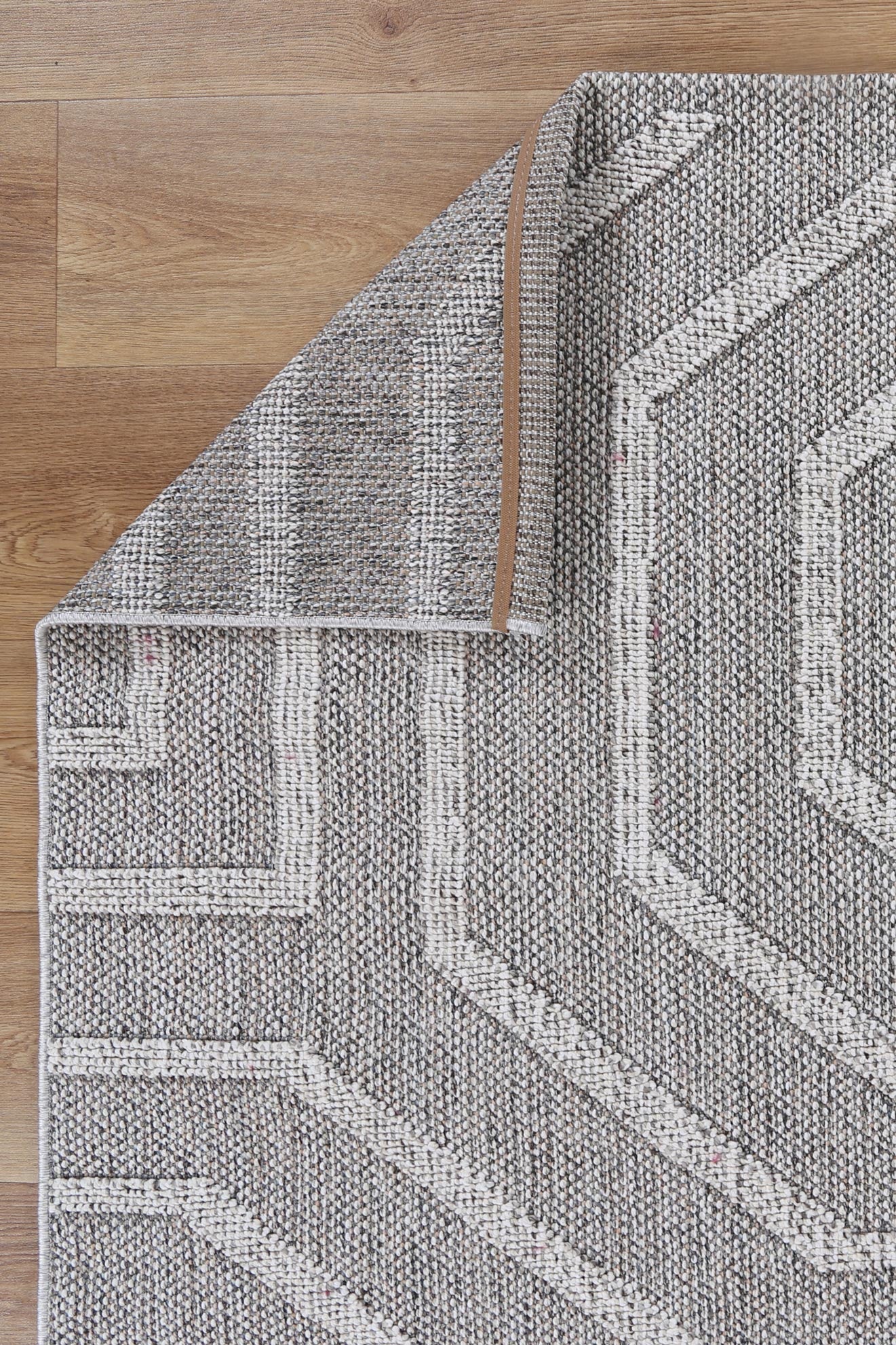 Torrelle Suri Ash Geometric Flatweave Rug