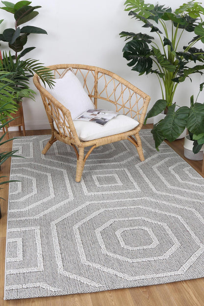 Torrelle Suri Ash Geometric Flatweave Rug