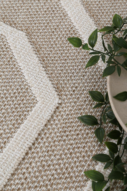 Torrelle Lui Beige Geometric Flatweave Rug
