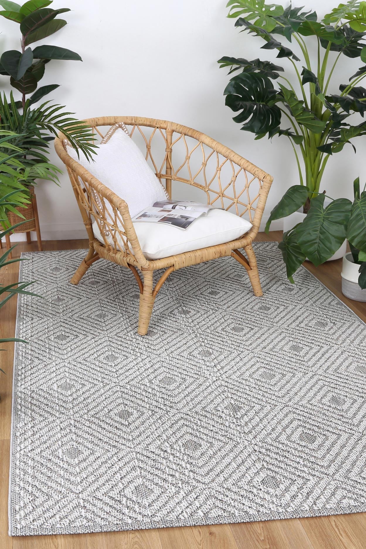 Torrelle Fugui Grey Geometric Flatweave Rug